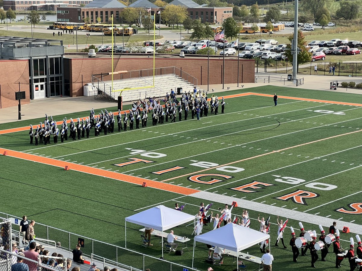 actionjack2496's tweet image. Enjoyed a nice Saturday morning listening to Bondurant play at Valleyfest 2021. Well done Bluejay pride marching Band. @BFHSBands