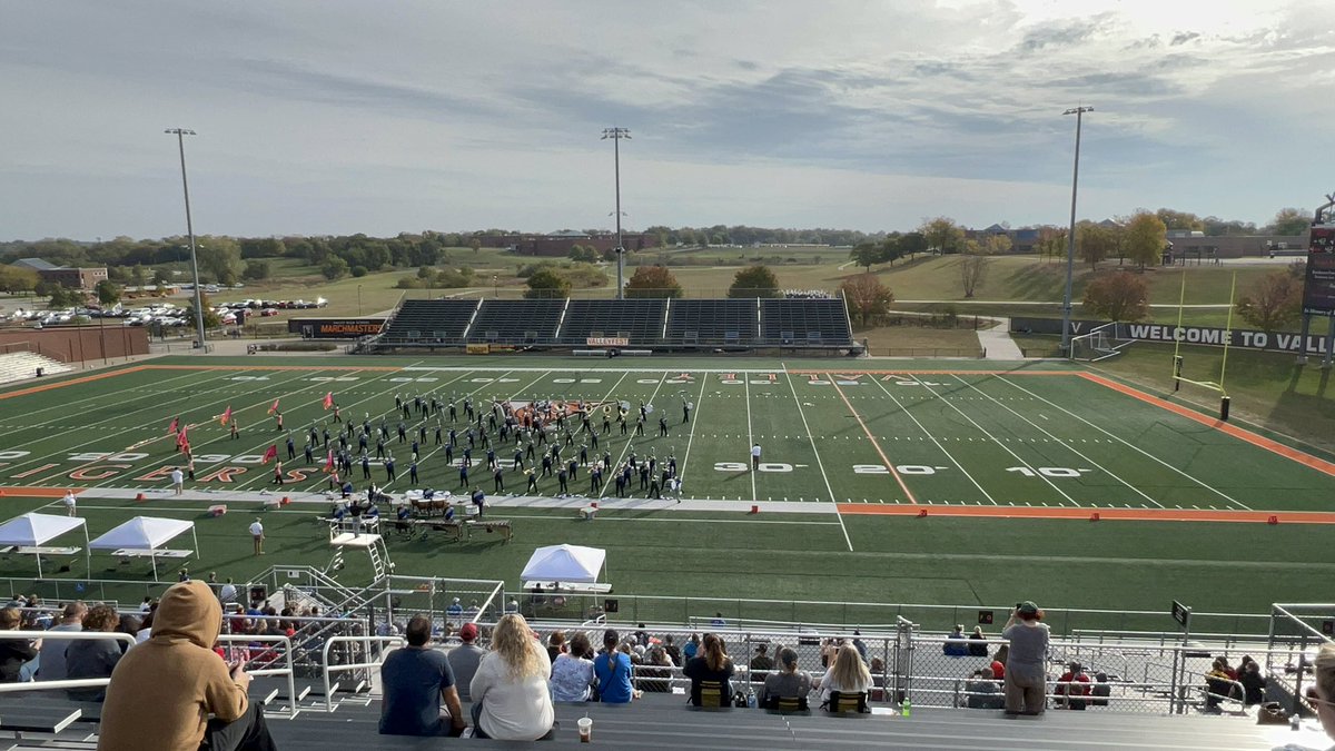 actionjack2496's tweet image. Enjoyed a nice Saturday morning listening to Bondurant play at Valleyfest 2021. Well done Bluejay pride marching Band. @BFHSBands
