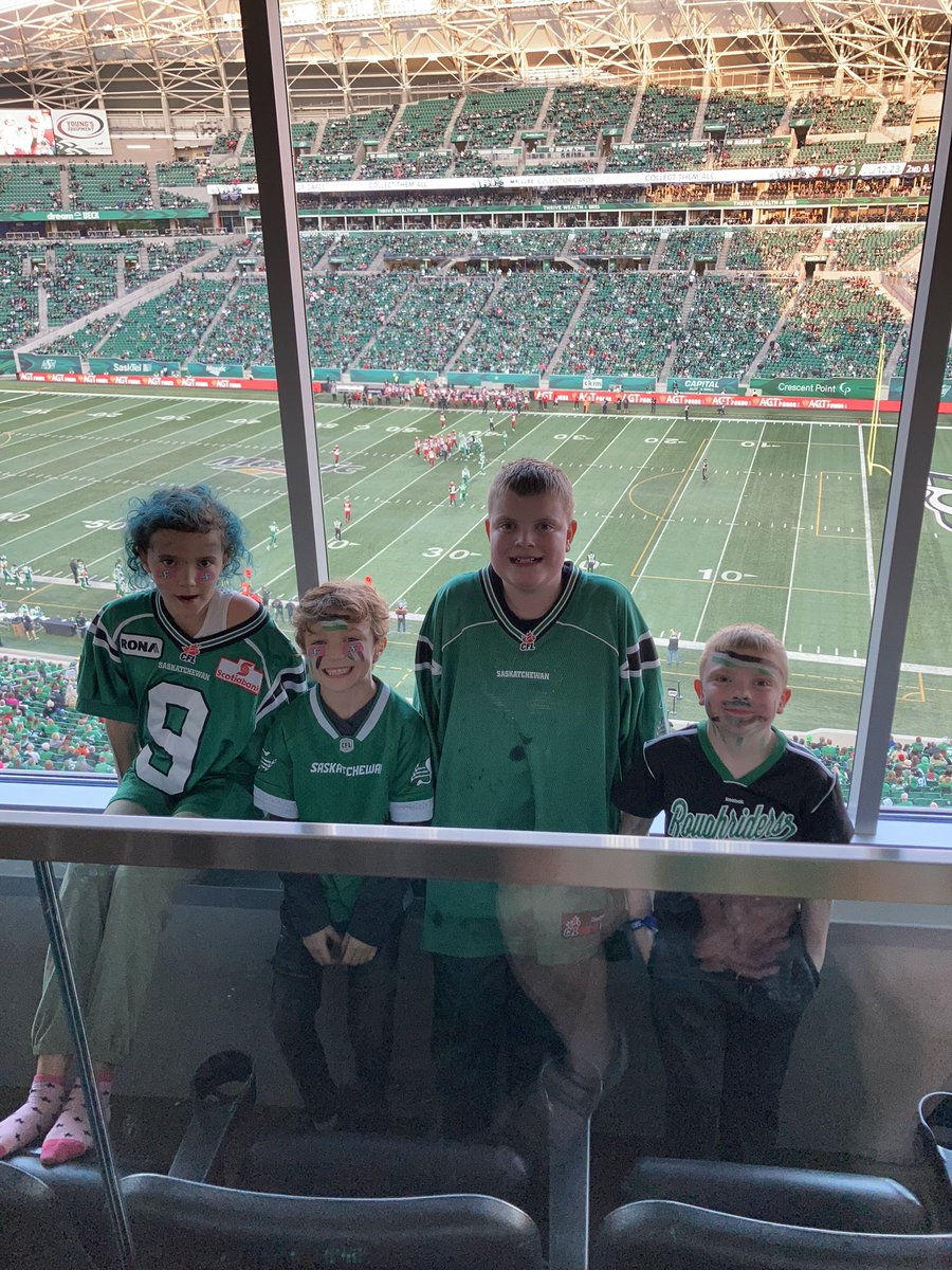 brendawall33's tweet photo. Enjoying the Cameco Touchdown for Dreams game with this crazy crew! #RidersLive #makingmemories https://t.co/V4cEH8yMOU
