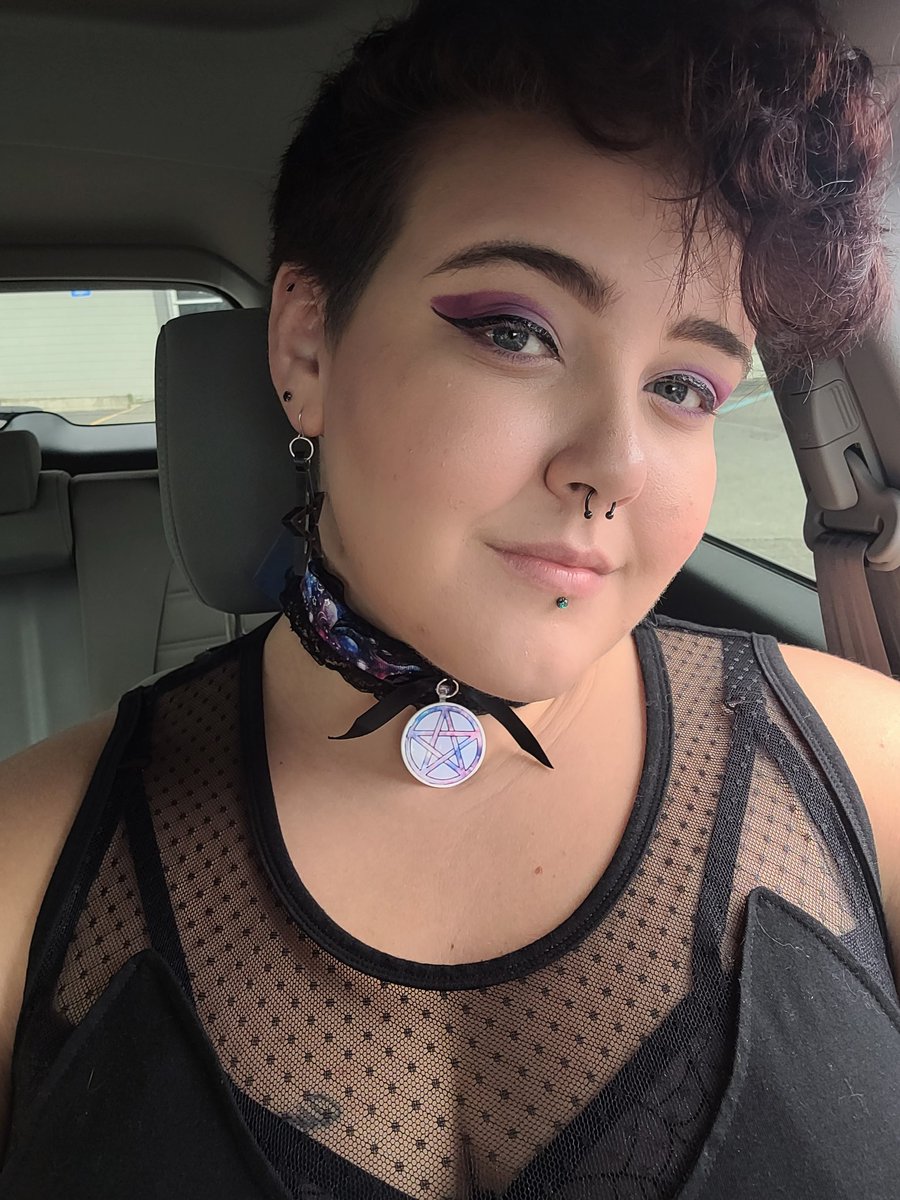 AlwaysOops's tweet image. Actually didn't feel like a piece if shit today 😁 Mental Illness sucks, so you gotta appreciate the good days, even when it feels like there's not many. Also here's a pic for proof that I'm still alive lol