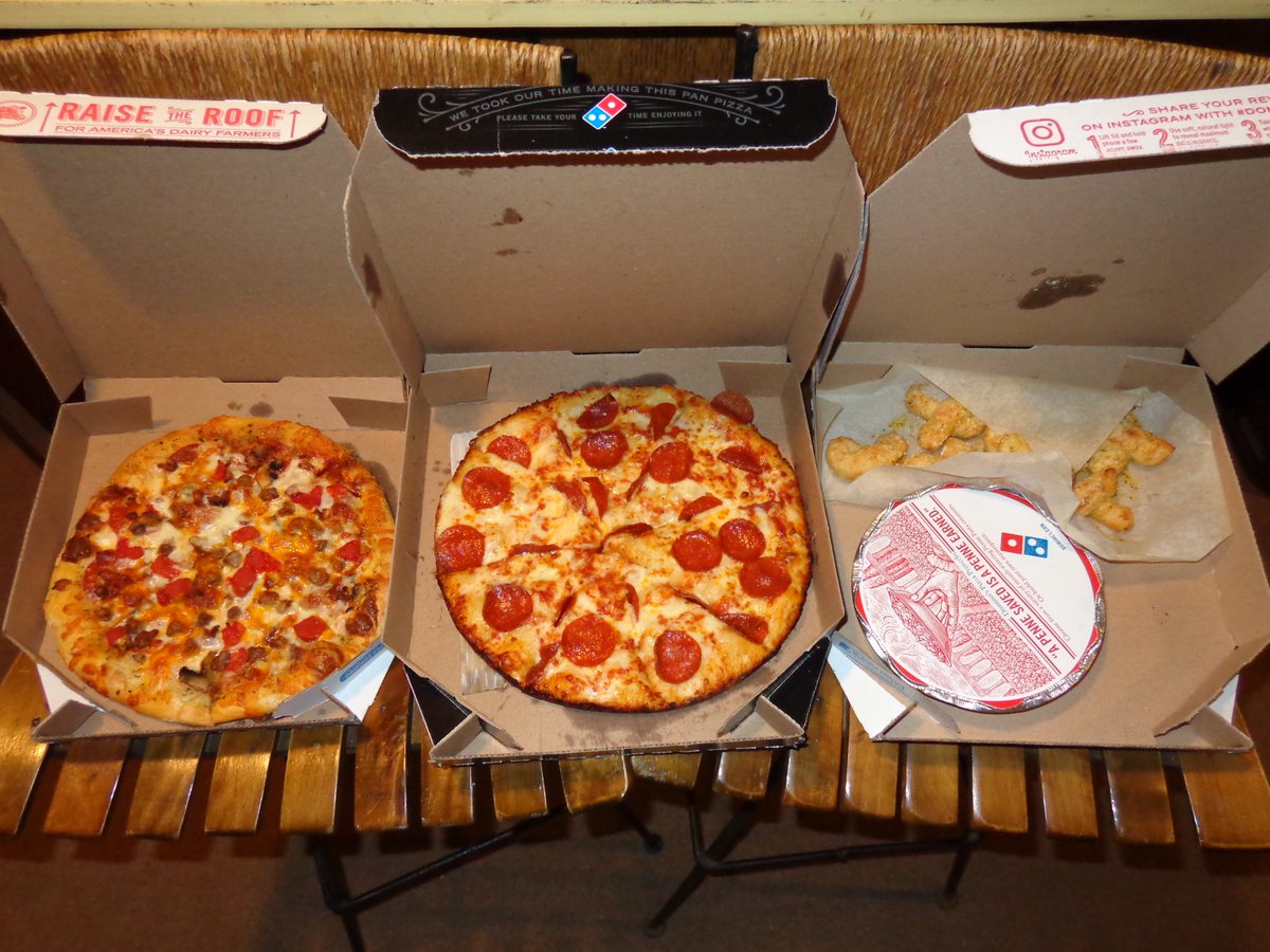 DanielWClarkDWC's tweet photo. Watching #ImpactWrestling presents #KnockoutsKnockdown, with food from @dominos, which includes a "#SurpriseFrees" Pizza? In the words of @IamStevenT, that's my idea of a good time, baby!! https://t.co/47Jc80OgvQ