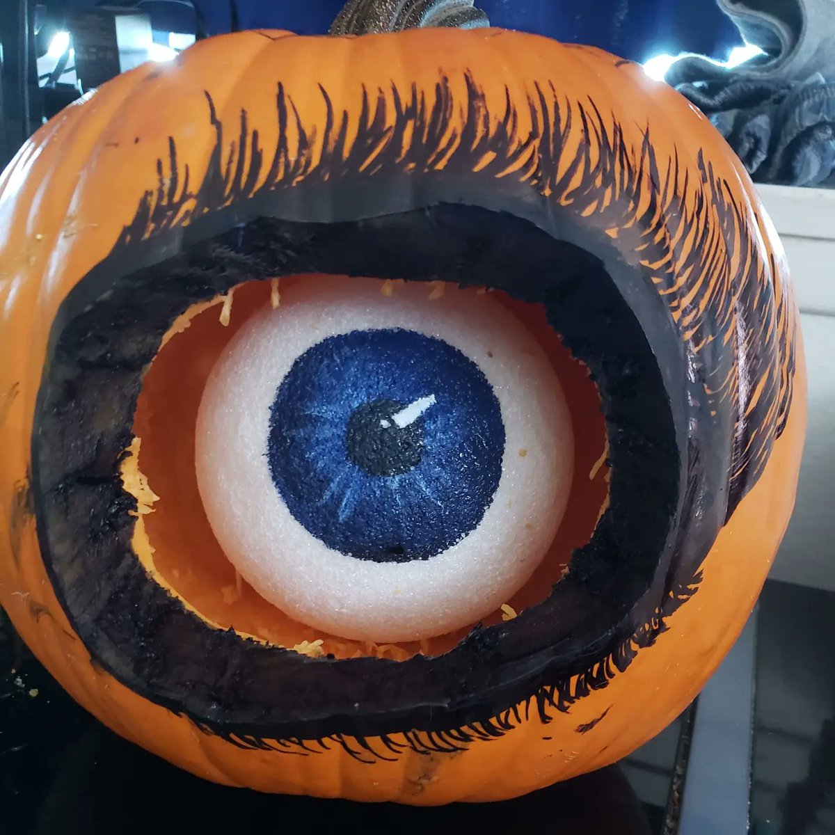 ShikamarusMist1's tweet photo. #happyhalloween #pumpkincarving #funtimes #funwithfamily❤️ #pumpkin #art #eyeball 

Had an awesome time carving my pumpkin this year. https://t.co/3RUyJMfKAR