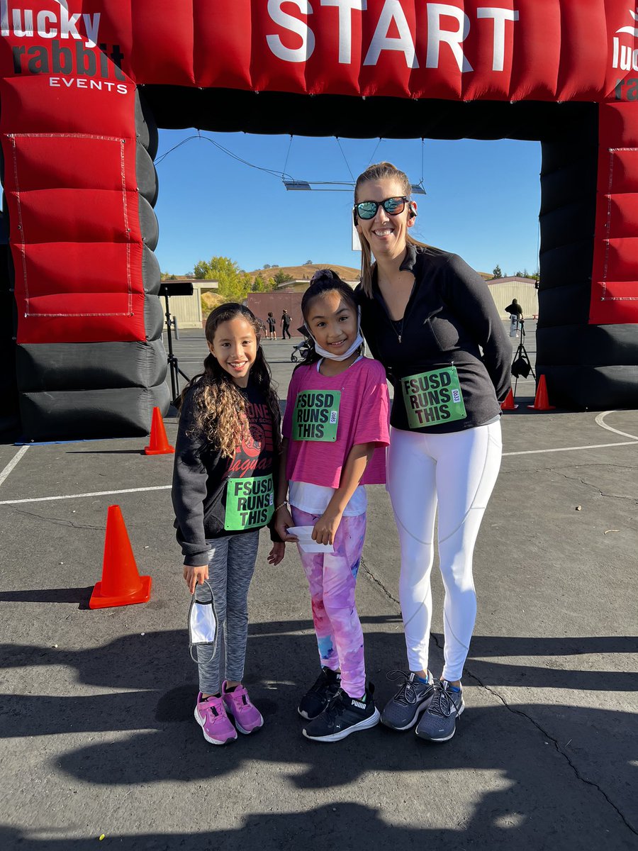 schultz87's tweet image. So much fun hanging with two of my former students at the Fun Run today! @kijonesjags #FSUSDRunsThis