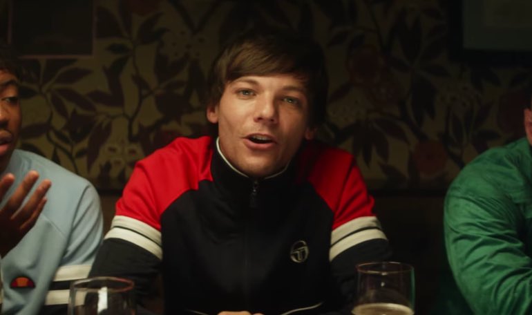 MysunflowerLou's tweet photo. Amigos, hoy es sábado y siempre es buena idea escuchar música mientras estudiamos, hacemos alguna actividad y/o descansamos, así que si pueden y quieren no se olviden de agregar TPWK de Harry y DLBYH de Louis a sus playlist para que ambas canciones lleguen a su meta 🤍✨ https://t.co/MAP18B53qc