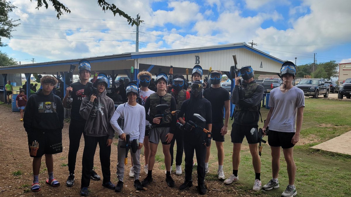 CHSBBasketball1's tweet photo. Paintball n bowling. Sounds like a great Saturday to me! #BetterTogether @AthleticsCanyon @canyonhscougars @DavissonDustin @CoachTBush https://t.co/F4aAIvzDeT