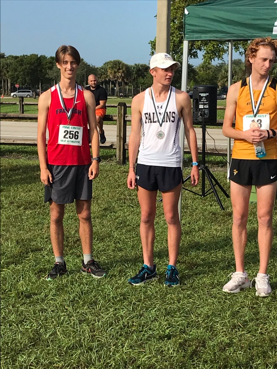 fauhigh_xctf's tweet image. Great Meet Today! 11 PRs! 6 Individual Medals and our MS Girls Team won the Meet and qualified for the State Meet! #owlsrun