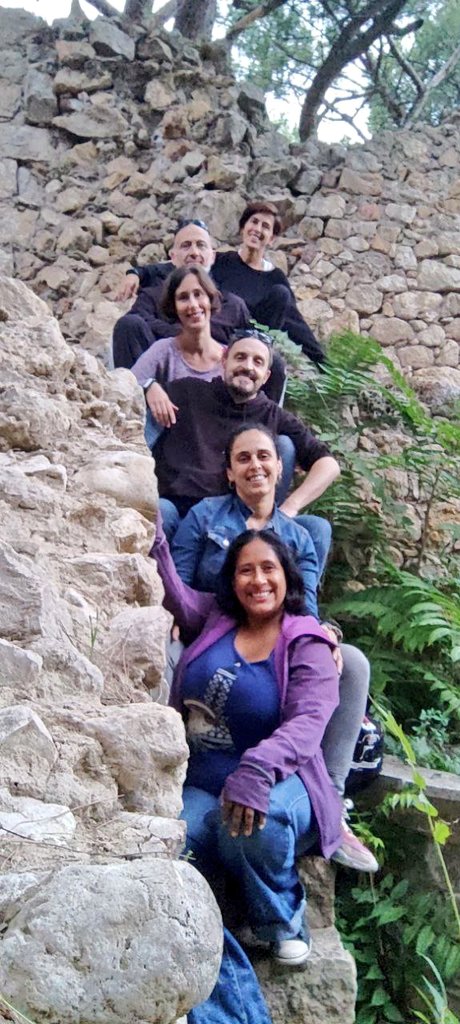 EscolaArcadia's tweet photo. Aquí teniu les dues cares del dia que fem 12 anys juntes!
Treballant i gaudint. L'objectiu diari de les nostres vides.
#12anysjuntes, ens estimem! ❤️🖤💜💚 #projectesdevida
#escolacomafita
#femarcadia https://t.co/ytqwJzD7Jb