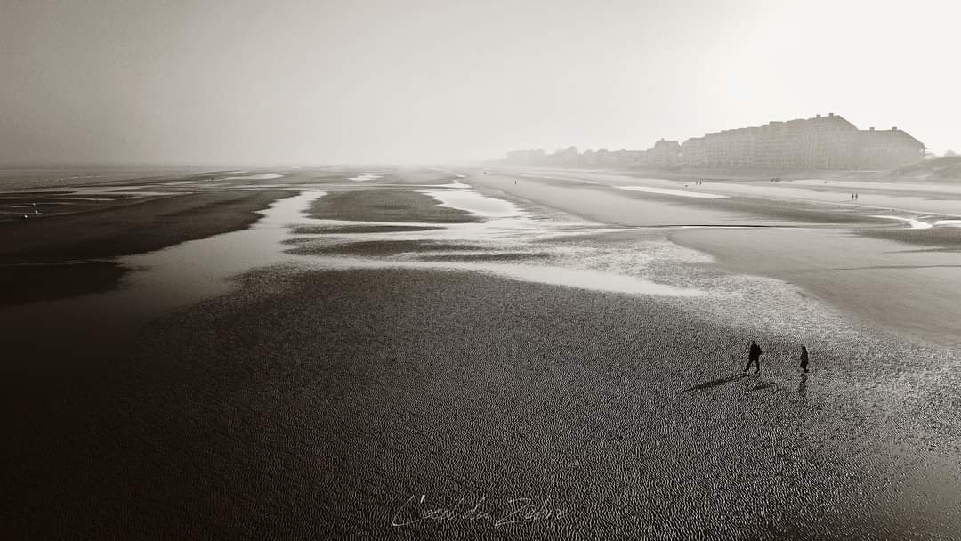 Bray-Dunes dans la brume... #visitdunkerque #noiretblanc #drone #France #cotedopale