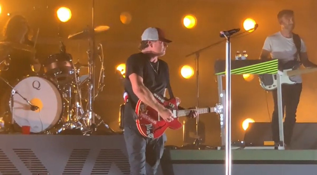 Wish the guy from Angels &amp; Airwaves would stop copying the guy from Boxcar Racer