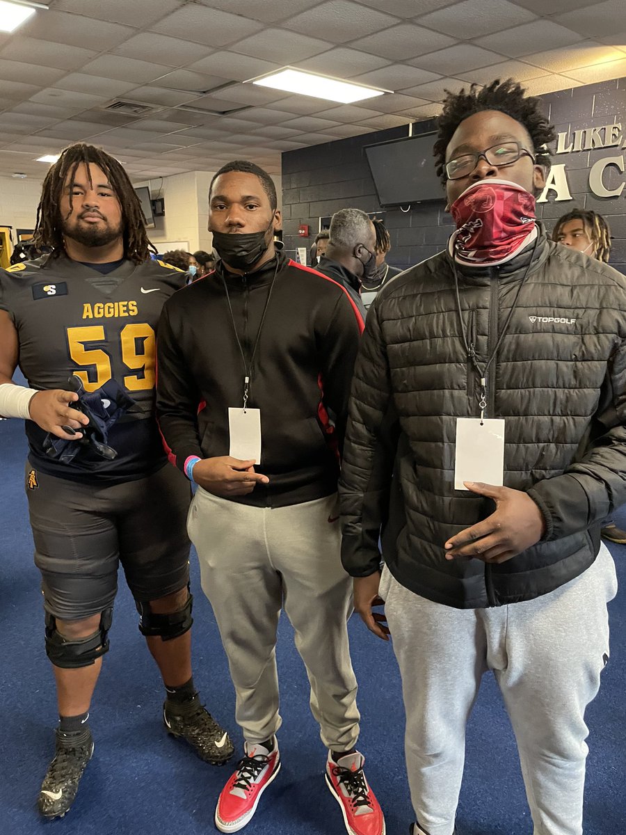 I had a great time a NCA&amp;T I want to appreciate <a href="/CoachCoard/">Courtney Coard</a> for the invite #Aggiepride #notcommited <a href="/darorla/">orlando gray</a> <a href="/RR_Ravens_FB/">Rocky River Ravens Football</a> <a href="/FernandezCoach/">Coach Tyson Fernandez</a>