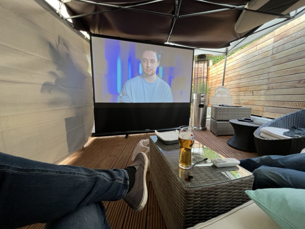 steventhegeek's tweet photo. Me and @Big___JR doing an  #SCWatchParty started by day but going well by night https://t.co/IKLBKD58Fz