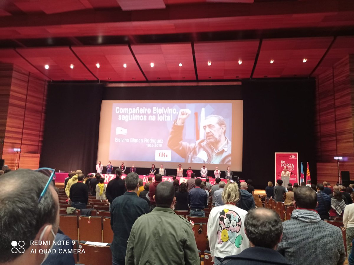 Noelablanco's tweet photo. Moitas grazas á @galizaCIG de parte de Carmen, miña, e de seguro q de moitas persoas q queren a @BlancoEtelvino por lembralo hoxe no VIII Congreso da CIG. Aínda q o botamos moito de menos, témolo presente todos os días. https://t.co/TxJzBi2x9S