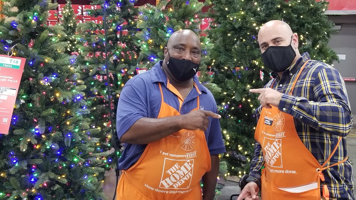 FornataroTony's tweet photo. Our 0️⃣9️⃣4️⃣2️⃣
Store Manager Tim recognized one of D28s best today!...
Homer Award for our 🧡REGGIE!!🧡This lovable guy is always here for customers and associates.
Well deserved💪 #LivingOurValues
#HomerAward
#NJmetro
@TimJacobs23HD
@wilkie_cindy @JennNJM
@ERoggina @suep0942 https://t.co/KZXxCXXYxi