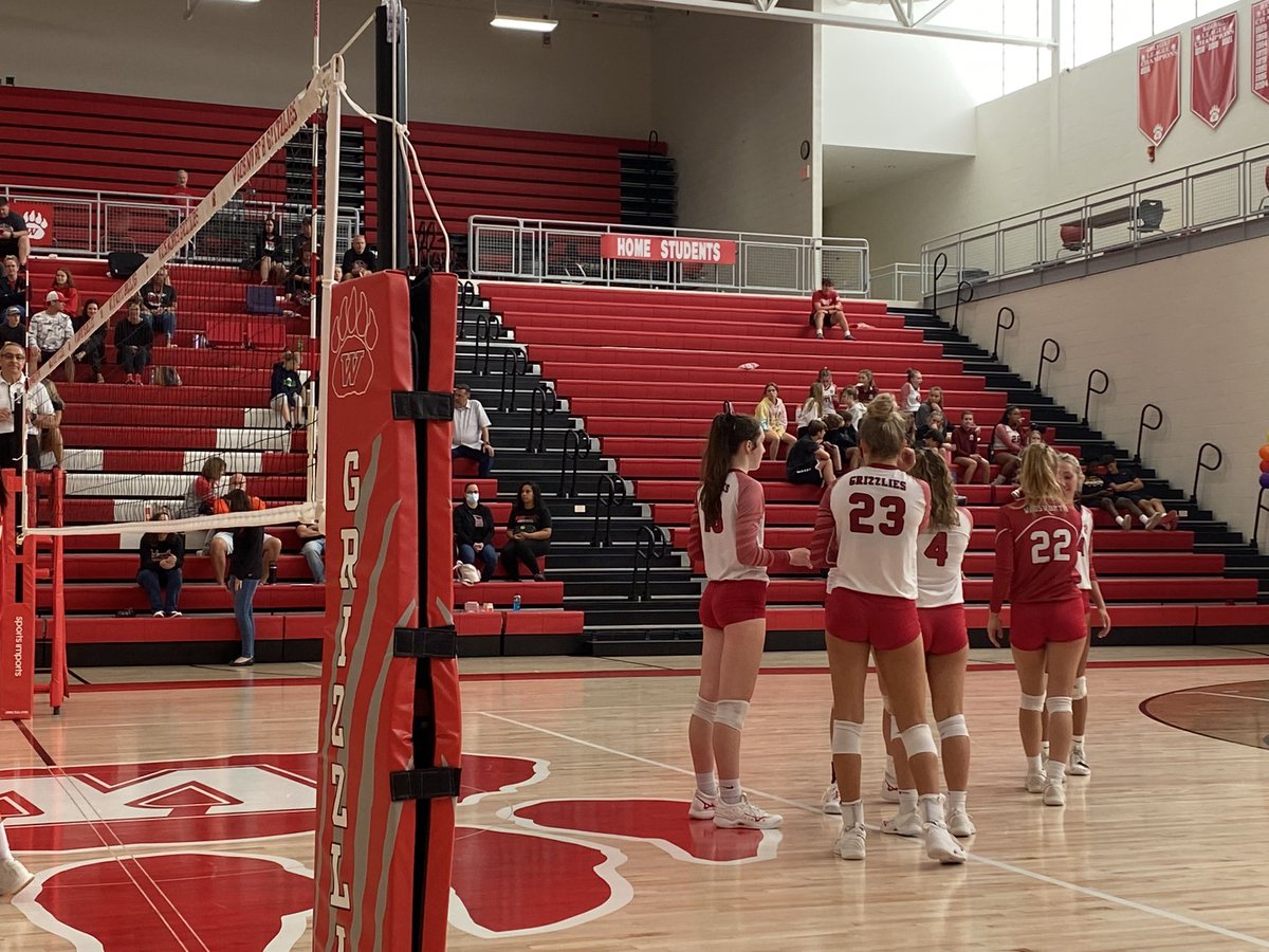 BrianDulik's tweet photo. VB: @ladybeesvball 25-25-22-27, @whsgrizzlies 22-10-25-25 … @SnyderAly 41 AST, 3 KL / @EllieZuro_23 17 KL, 11 D / @HayleeJoy1 28 D / @Myaroseg1134 5 KL, 4 BK / @_ashleyallwood 3 KL, 2 BK / @julia_fortner 6 D / Kenzie Brandenburg 8 D / @Rebeccaloguidi1 2 KL https://t.co/m8Mvd5Mkc3