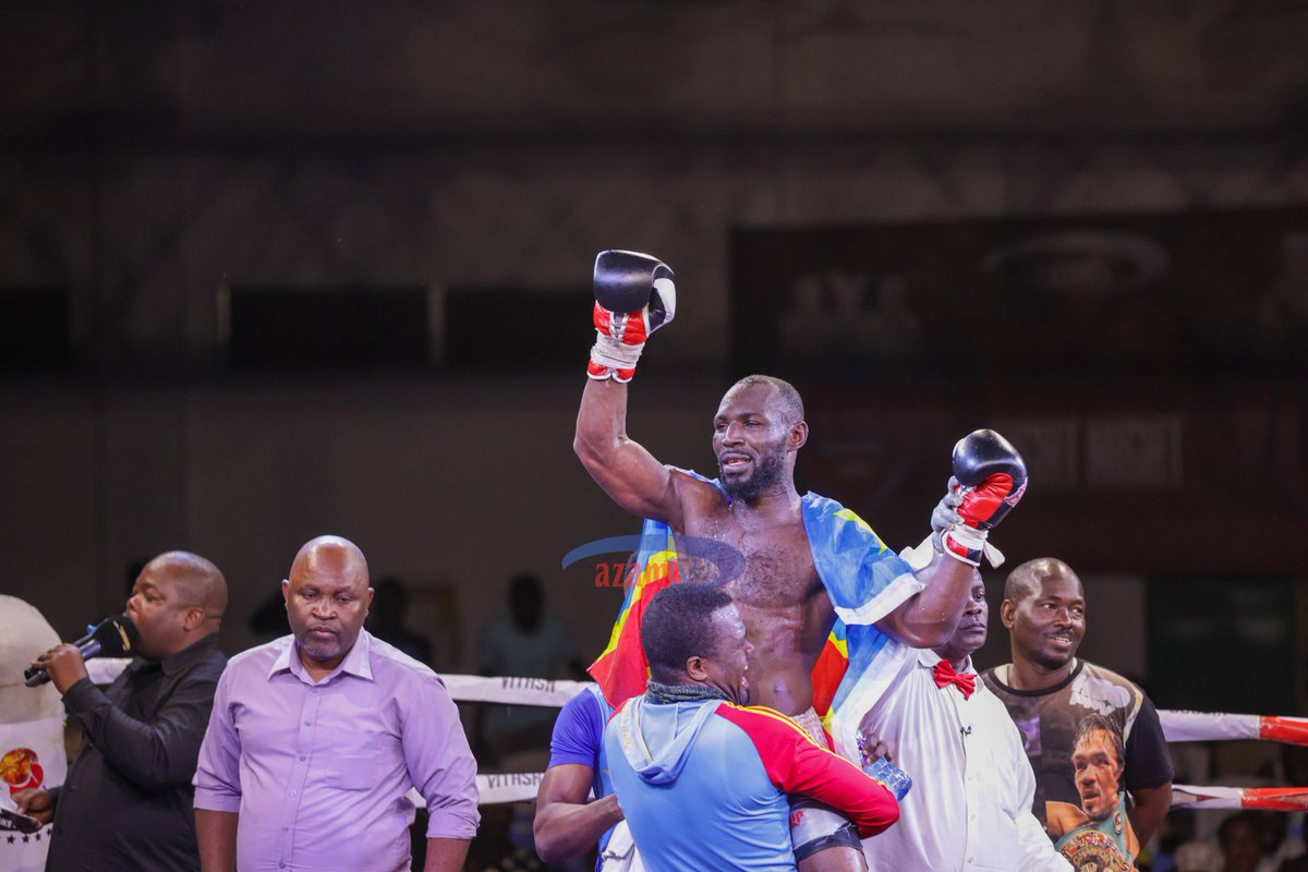 DULLA MBABE vs TSHIMANGA KATOMPA: Bondia Tshimanga Katompa ameibuka mshindi kwa kumpacha Mtanzania, Dulla Mbabe kwa pointi kwenye pambano la raundi 10 usiku huu 

Tuko LIVE #AzamSports1HD 

#kibokoyawageni #AzamTVMAX #UsikuWaVitasa #DullaMbabeVsTshimangaKatompa #AzamSports1HD