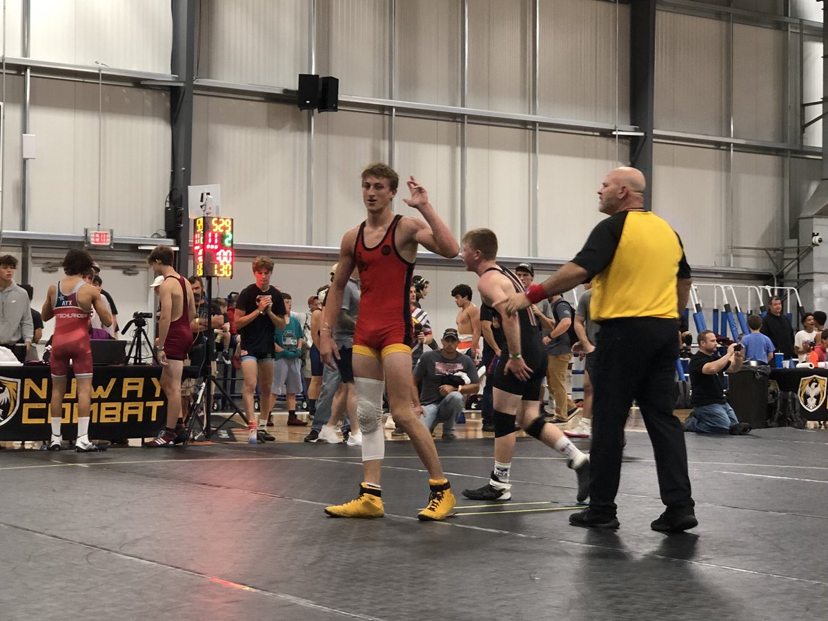 CmoneyLyons's tweet photo. Finally back on the mat in Iowa. Super thankful to have the chance to get back out there. Conditioning was hands down my biggest loss over recovery, but as Spencer lee says: “Excuses are for wusses”. https://t.co/2ya6xhpSUg