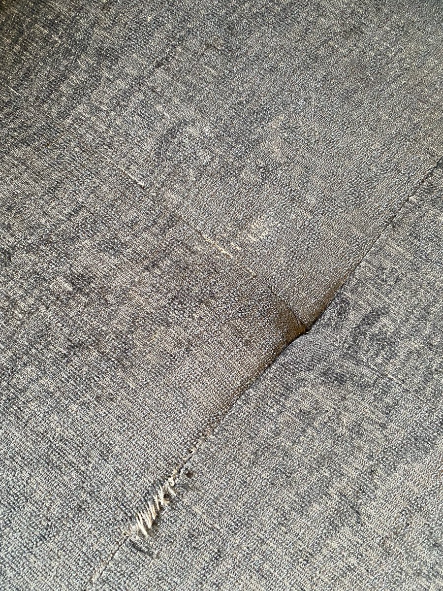 cuzwatt's tweet photo. Be careful what you purchase from @AshleyHomeStore! Worst $3k piece of junk we ever purchased!  $1k FFO purchase lasted 14 years, this POS sectional already looks like junk and this part was replaced once 1 month after purchase. Now nearly 8 months and it is falling apart again! https://t.co/fvLh4TwvoM
