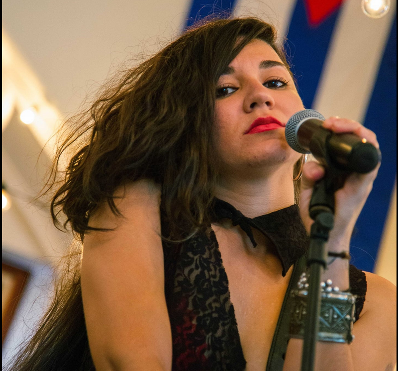 ahsjovenescuba's tweet photo. Hoy!! en el programa televisivo #Paréntesis, la invitada será la músico y cantante Claudia Pando Cruz. Ganadora de la Beca El reino de este mundo.
👉La cita es a las 6:30pm, por el #CanalEducativo.
No te lo pierdas!! 
#AHSCuba #ArteJovenCubano #CubaEsCultura #AHS_Aniversario35 https://t.co/OAozum2Qxc