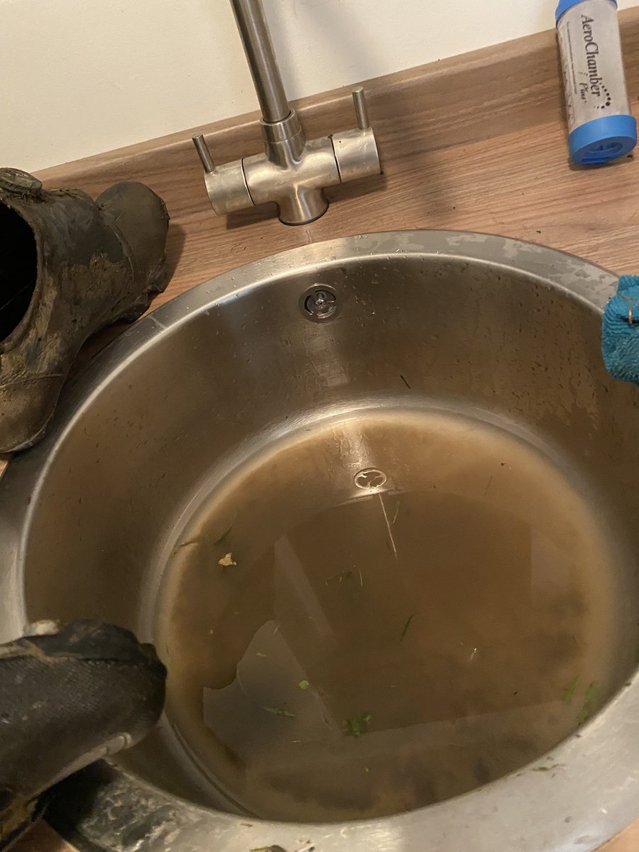 Ahh #milnthorpe <a href="/cx_westmorland/">Cyclo-cross National Trophy for NWCCA</a> <a href="/DaveHaygarth/">dαvє hαчgαrth 🇪🇺</a> you never fail to block my plug hole 🤣. The course was almost unrecognisable by the time the U16’s got out there! Great job all 💪🏻😅 <a href="/CentralRegionBC/">BC Central Region</a> <a href="/NatCXTrophy/">HSBC UK | Cyclo-Cross National Trophy</a>