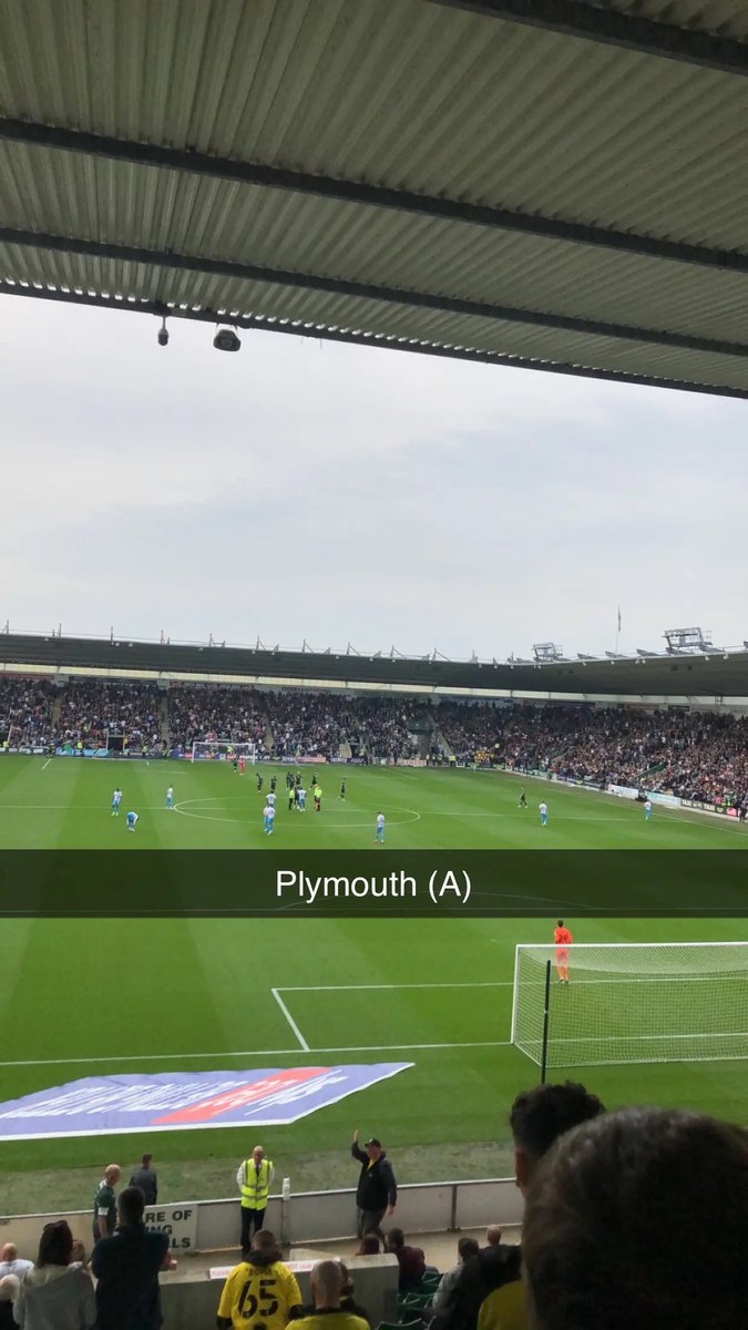cam_coe1's tweet photo. 💛🖤 https://t.co/u71l2rsHUx