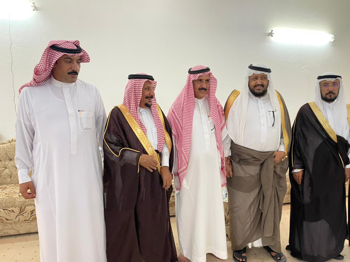 ghdawrah's tweet photo. زيارة عدد من شيوخ ووجهاء قبيلتي شمر وعنزة للشيخ سلمان السويلم ابو سطام وعلى رأسهم الشيخ فهد الثنيان والشيخ حميد الشلاقي والشيخ النماصي والشيخ فهد العواجي والشيخ سمير بديوانه بحائل https://t.co/A3YIwYbJyI
