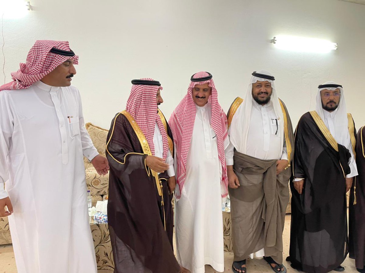 ghdawrah's tweet photo. زيارة عدد من شيوخ ووجهاء قبيلتي شمر وعنزة للشيخ سلمان السويلم ابو سطام وعلى رأسهم الشيخ فهد الثنيان والشيخ حميد الشلاقي والشيخ النماصي والشيخ فهد العواجي والشيخ سمير بديوانه بحائل https://t.co/A3YIwYbJyI