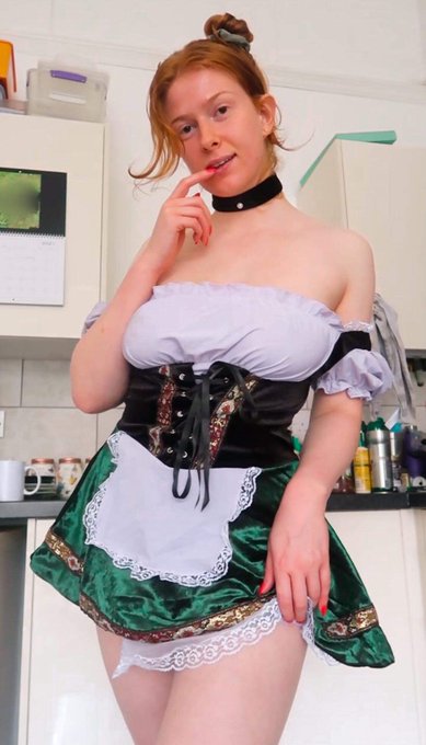 A little birdy told me that it&rsquo;s October now&hellip; can I pour you a drink? 😉🍺 https://t.co/YzMXTBTL4l