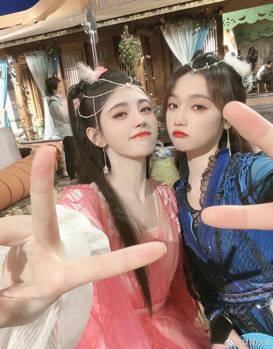 snh48_today's tweet photo. Congratulations to Song XinRan of #SNH48 Team X (4th generation) who has completed the filming of her scenes in the #SIBAVisual (formerly #Studio48) drama "花戎" which stars Ju JingYi (#SNH48 Hall of Famer and #STAR48 solo artist) https://t.co/KLZzwOH8ef