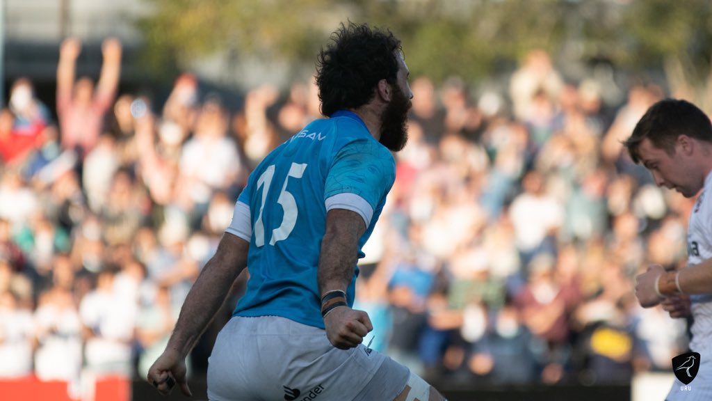 🔥 ¿Dibu Silva? 

😜 ¡Completamente LOCO! 

#VamosTeros🇺🇾