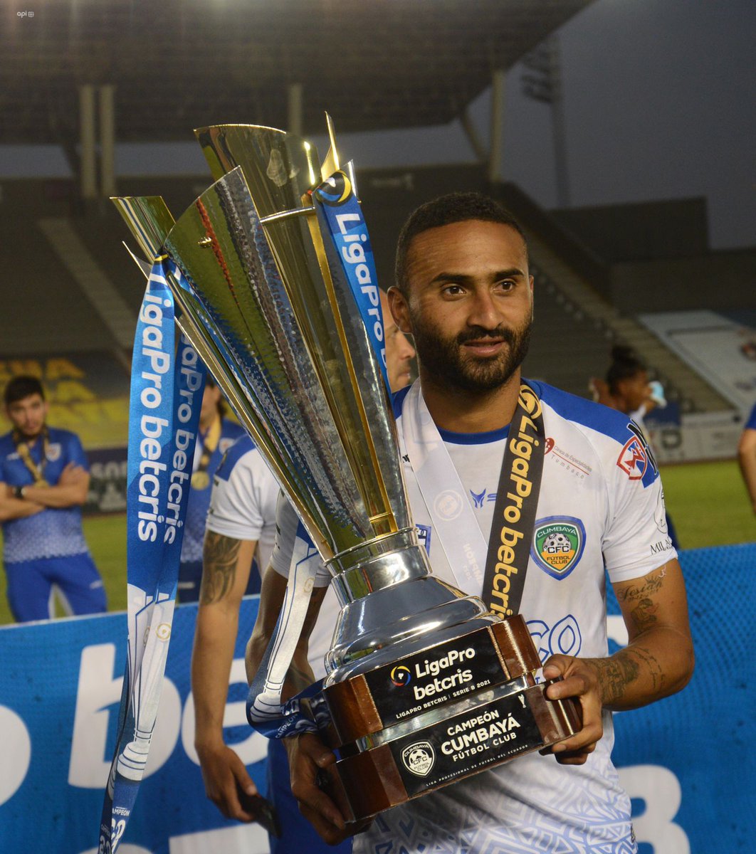 Jeff_Sierra13's tweet photo. Solo Quiero Darte Gracias Bendito Fútbol 🏆🥇Campeón Cumbaya FC 2021 https://t.co/gLg2CX3491