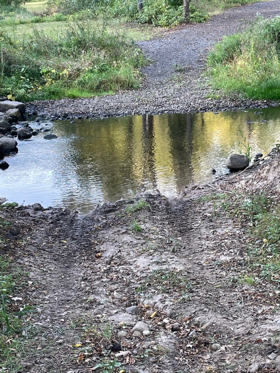 Come on, you can take it. After the warm dry summer, the creek is a shadow of its former self. Register now for the BTXCC 2021 on November 7th and 'conquer' the creek. raceroster.com/events/2021/50…