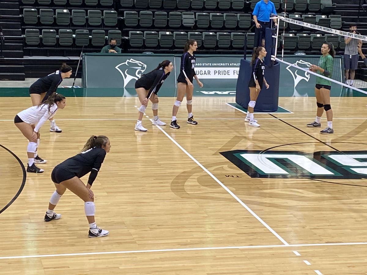 SaintJoeVB's tweet photo. Had the pleasure to go watch former standout @_katieschmitt in Chicago! Even though they lost in 5 sets, Katie played well! #ProudCoach #WogWag #SaintJoeYouKnow #RollTribe #OnceAnIndianAlwaysAnIndian https://t.co/DfBnhIYyas