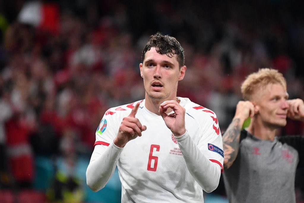 Manu83449580's tweet photo. Just so we're clear
Denmark's number 10 is Christian Dannemann Eriksen
#eriksen #molden #DEN https://t.co/gfekp5MxaC