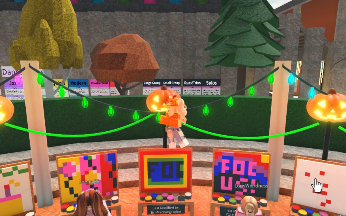 galactisies's tweet photo. Hi guys! I'm back, and today is focuses 5th birthday, half a decade! Had so much fun doing the events with the staff. Photos below 🥳 @FocusDanceRblx https://t.co/DDPYRU5W8c