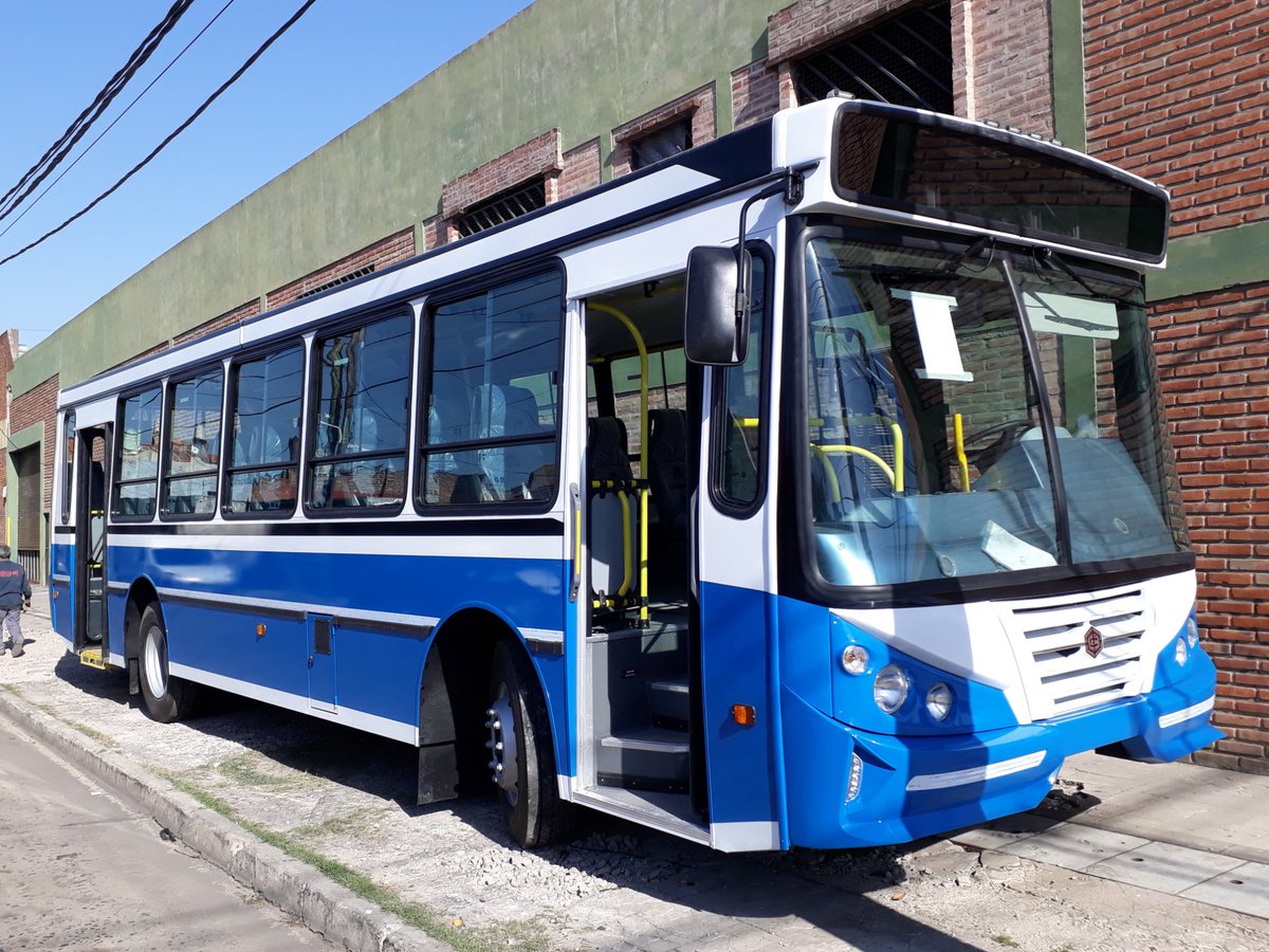 CiudadDeBondis's tweet photo. #SabadoDeAportes
Hablando de #Bimet, aquí lo nuevo de #RutaBus: motor delantero, caja automática, elevador y asientos altos para la #Linea350. Serían 15 coches https://t.co/Zwb0RJaVaQ