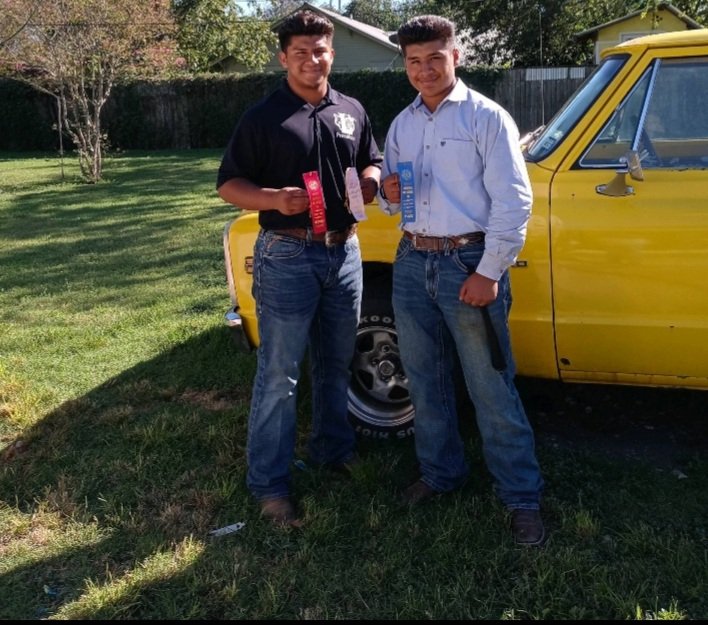RobertV_33's tweet photo. Guadalupe County Fair had fun!! 
Another great learning experience.
@Lehmanffa 
#GodIsGreat #Livestock #Future https://t.co/YgGyxu2Nd3