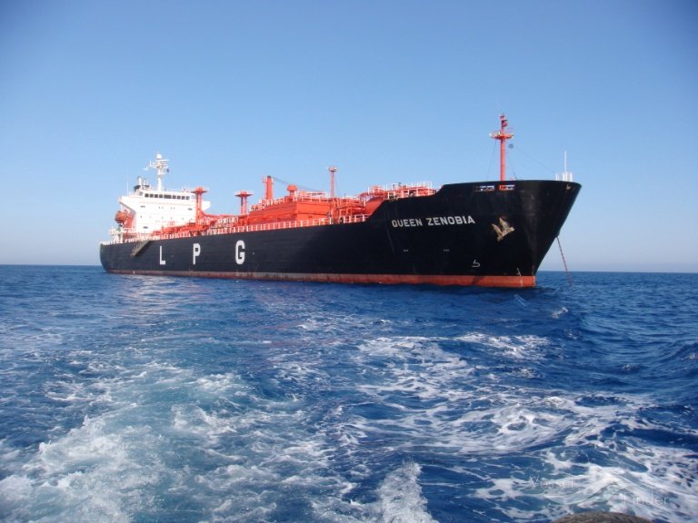 FlMichele69's tweet photo. FFGH Marceglia @ItalianNavy was engaged in an anti-🏴☠️ operation off the coast of Ghana after a distress call sent by the LPG Queen Zenobia for 🏴☠️ on board The 🚢 has been secured by #BoardingTeam #SanMarcoBrigade @NigNavyToday with the PB Ekulu also participated in the operation https://t.co/YOlJkCG14w