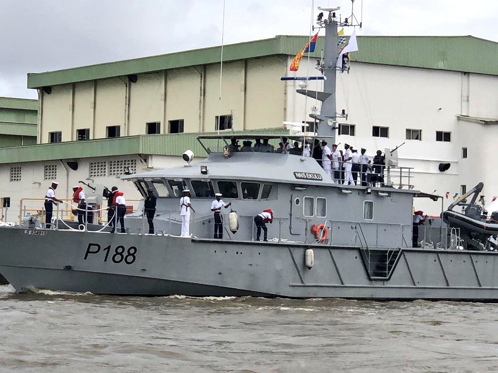 FlMichele69's tweet photo. FFGH Marceglia @ItalianNavy was engaged in an anti-🏴☠️ operation off the coast of Ghana after a distress call sent by the LPG Queen Zenobia for 🏴☠️ on board The 🚢 has been secured by #BoardingTeam #SanMarcoBrigade @NigNavyToday with the PB Ekulu also participated in the operation https://t.co/YOlJkCG14w