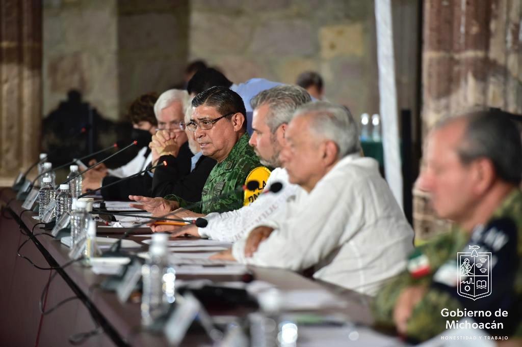 GobMichoacan's tweet photo. 📸 #FOTOGALERÍA | Agradecemos el histórico respaldo del Gobierno del presidente @lopezobrador_ para consolidar la justicia social en Michoacán. #HonestidadyTrabajo https://t.co/zrAhstsMAe