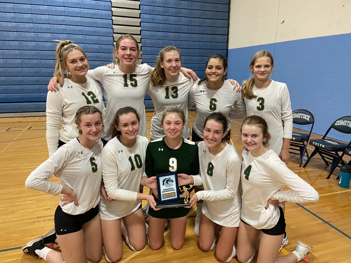 hackettvball's tweet image. Varsity #ladyirish crushed balls and won ourselves a trophy at a tournament this weekend