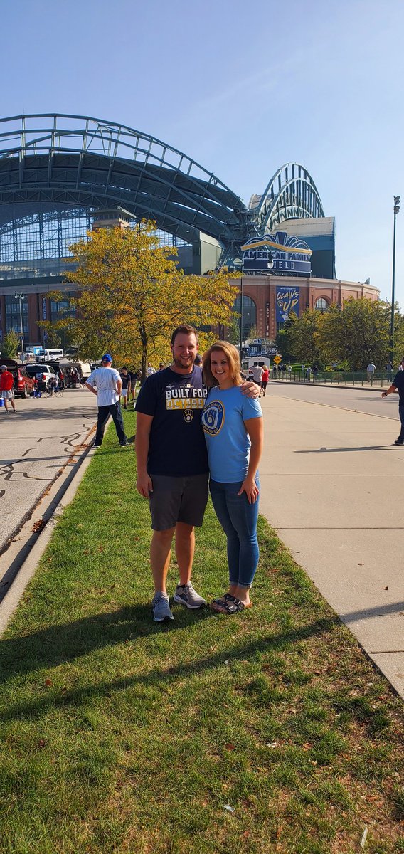 caitlinn_d's tweet photo. Big Woo for game #2! #ThisIsMyCrew #ClawsUpMKE https://t.co/B8Jt4p6Vlm