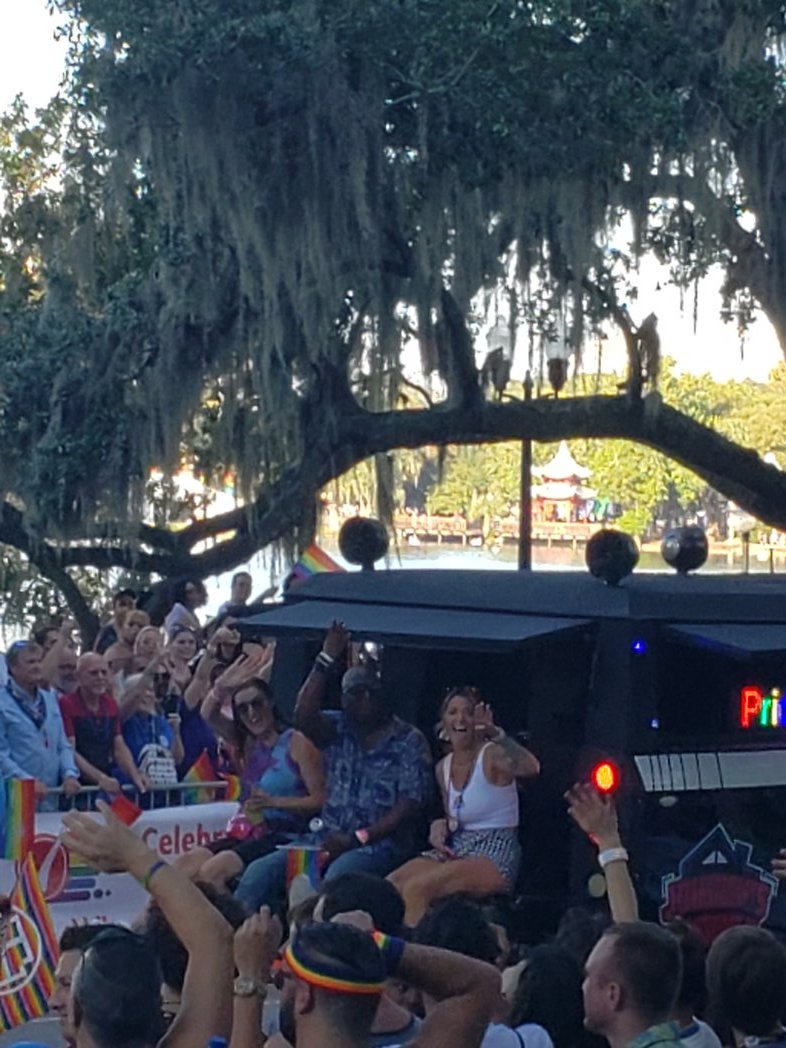 KimJanoti's tweet photo. Ya'll, @SondraRae just spotted us in the crowd! ❤ 🎉🍻 @JohnnysHouse #pride https://t.co/mQtgBJvCCk