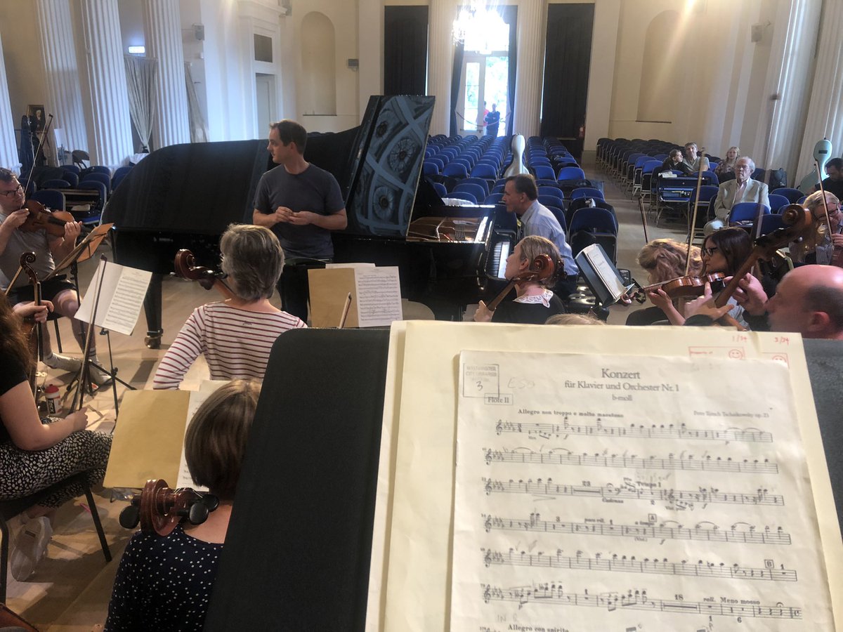 hannah_briz's tweet photo. Fabulous evening playing with @bristolclass, and the amazing @houghhough #flute #beethoven5 #tchaikovsky https://t.co/FV9d6E64Gr
