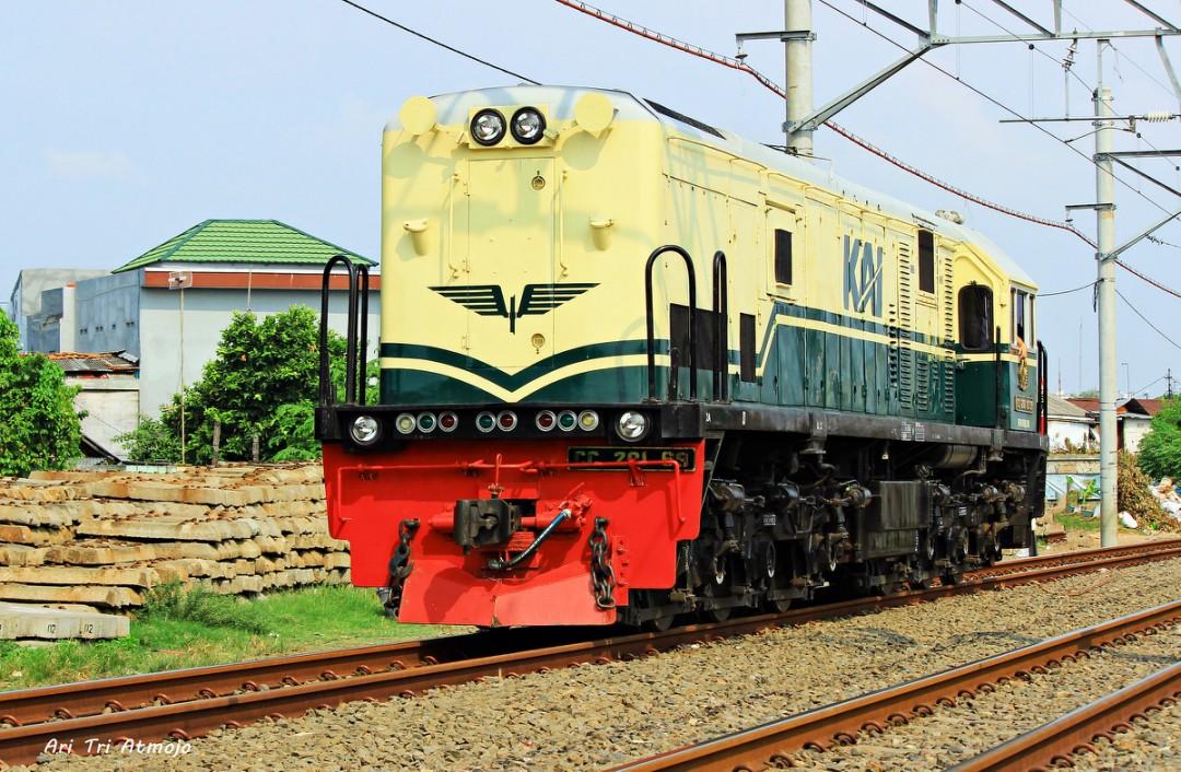 Ari_Tria01's tweet photo. Terimakasih Telah Berkunjung Ke Jakarta Lokomotif CC 201 69 Livery Vintage 
Untuk Video nya Bisa Klik Link Di Bawah 👇
https://t.co/ehZzqaocI8
Versi Jernihnya Bisa Klik Link Di Bawah 👇
https://t.co/LNOfUSpkvC
#lokomotifvintage 
#cc20169 
#fotosepur 
@KAI121 
@keretaapikita https://t.co/XCK6YLIU5p