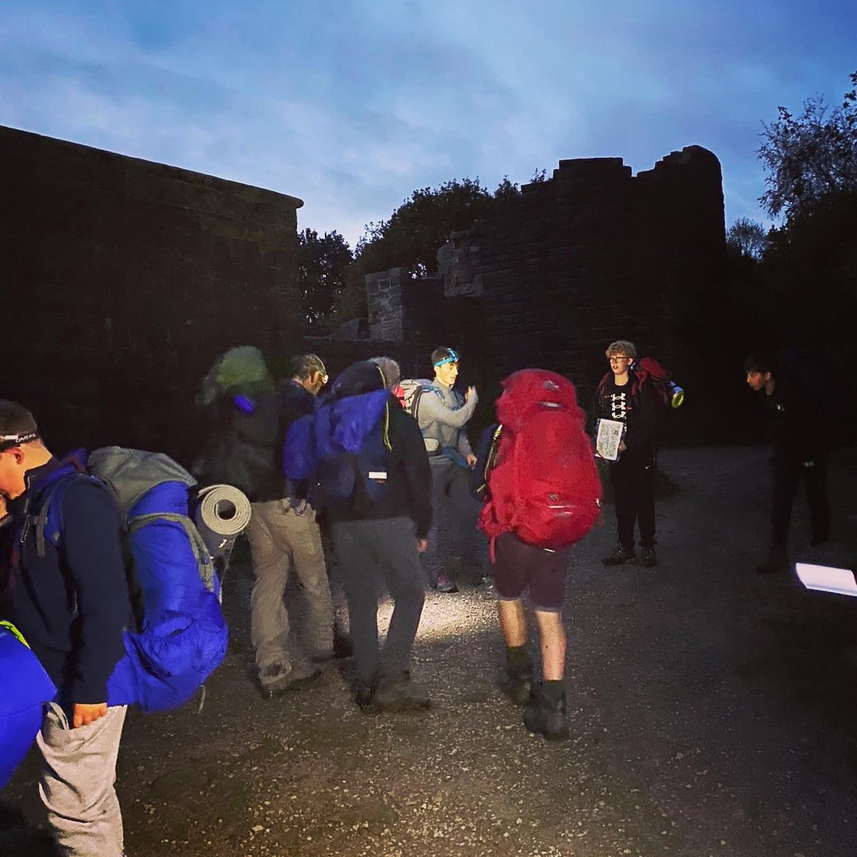 ASJScouts's tweet photo. The Scouts had a fantastic overnight adventure on their first Journey With A Purpose since the covid pandemic hit #scouts #scoutinguk #skillsforlife https://t.co/MQujkcuD5I
