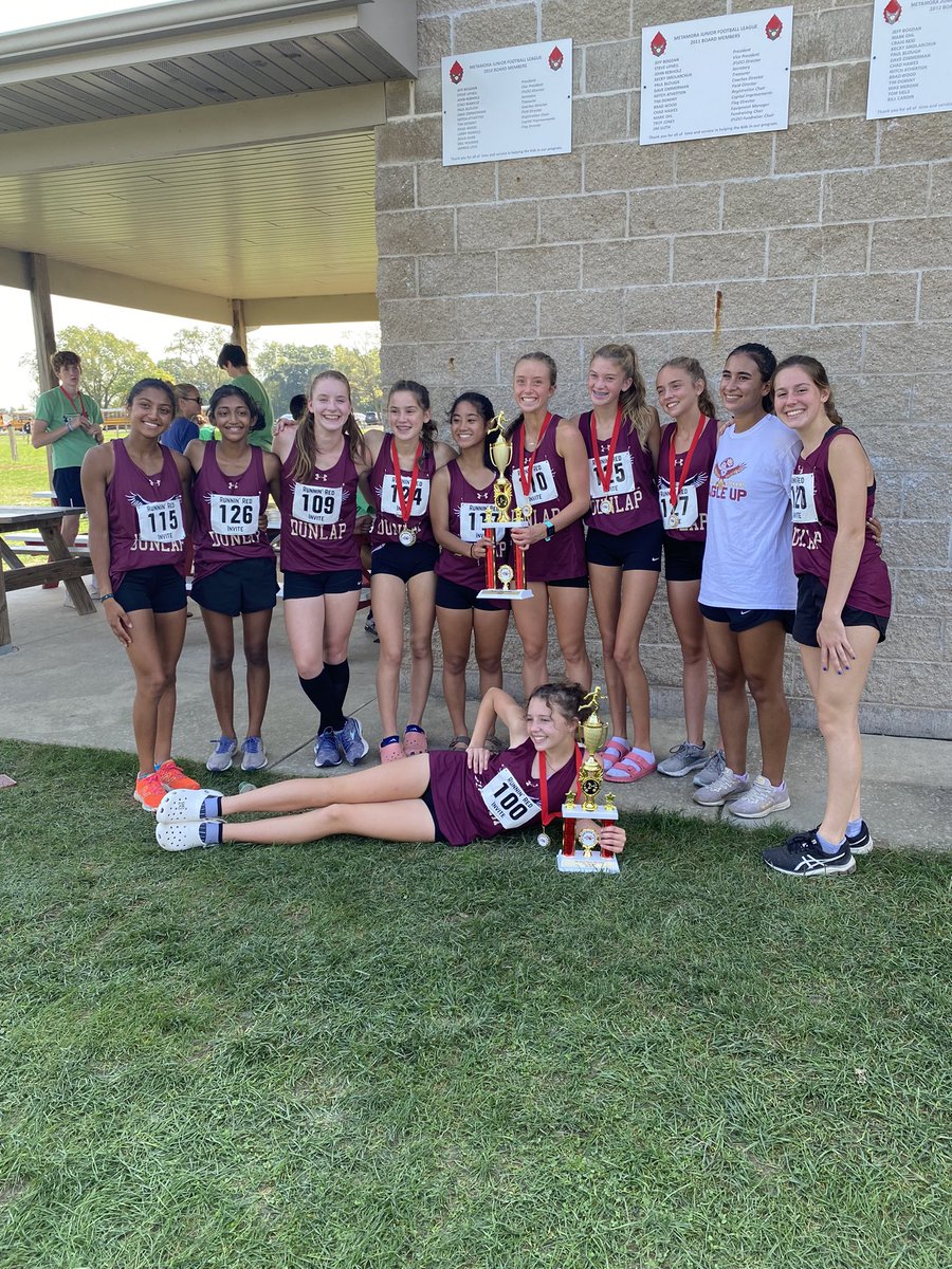 McGuireCoach's tweet photo. Varsity girls take 1st and JV girls 2nd at Metamora Runnin’ Red Invite! #dhsxc https://t.co/S3oijWu3aL