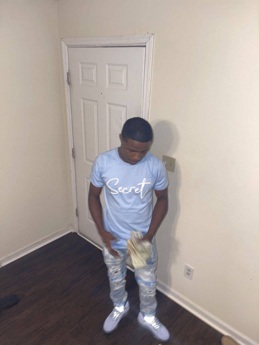 luh_poochie's tweet photo. Ain’t no telling how much profit I now fucked up https://t.co/bRo7CWnavC