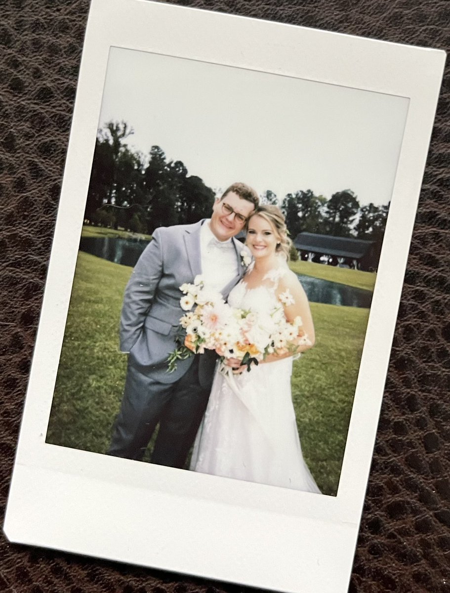 JenMBledsoe's tweet image. MRS. BLEDSOE ✨🤍