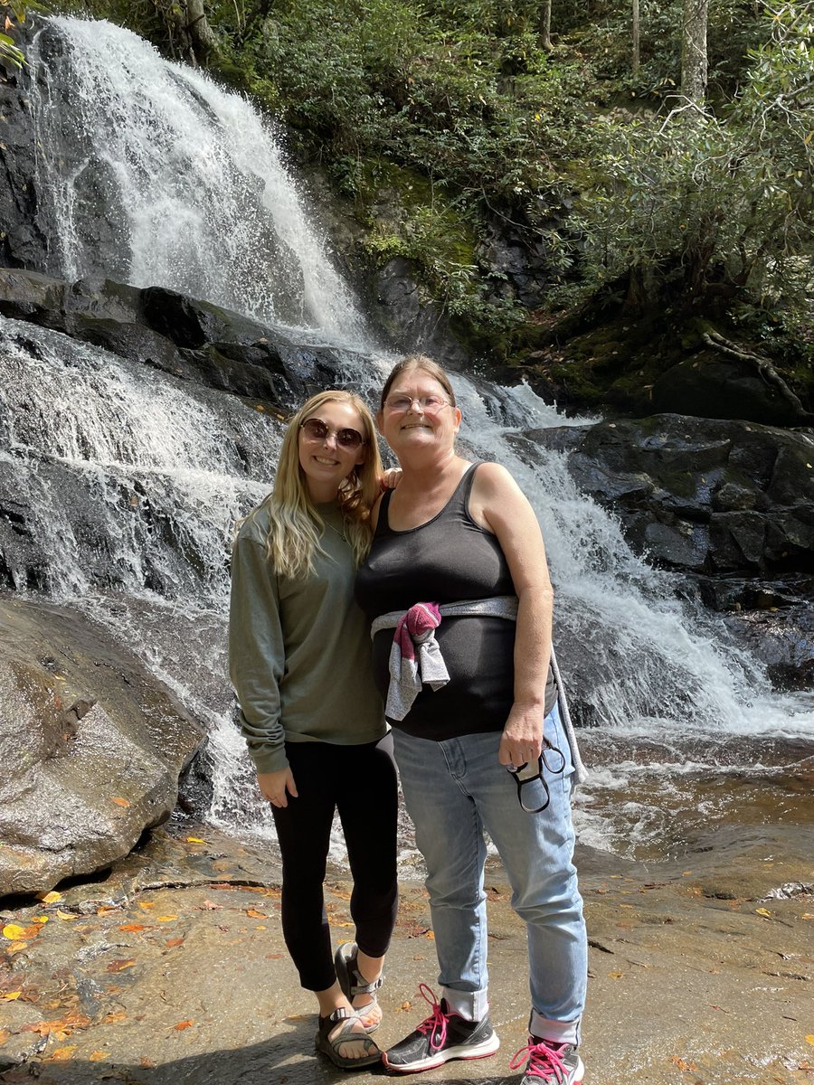 Listen__Linda__'s tweet photo. Mom literally hiked to a waterfall today. It blows my mind. Yrs ago we could’ve never pictured this, literally grew up pushing her in a wheelchair. 

2 new lungs, 2 new hips, &amp; checking new things off her list. I’m grateful for science and getting to spend this time w/ her https://t.co/V9TLiUrZFq