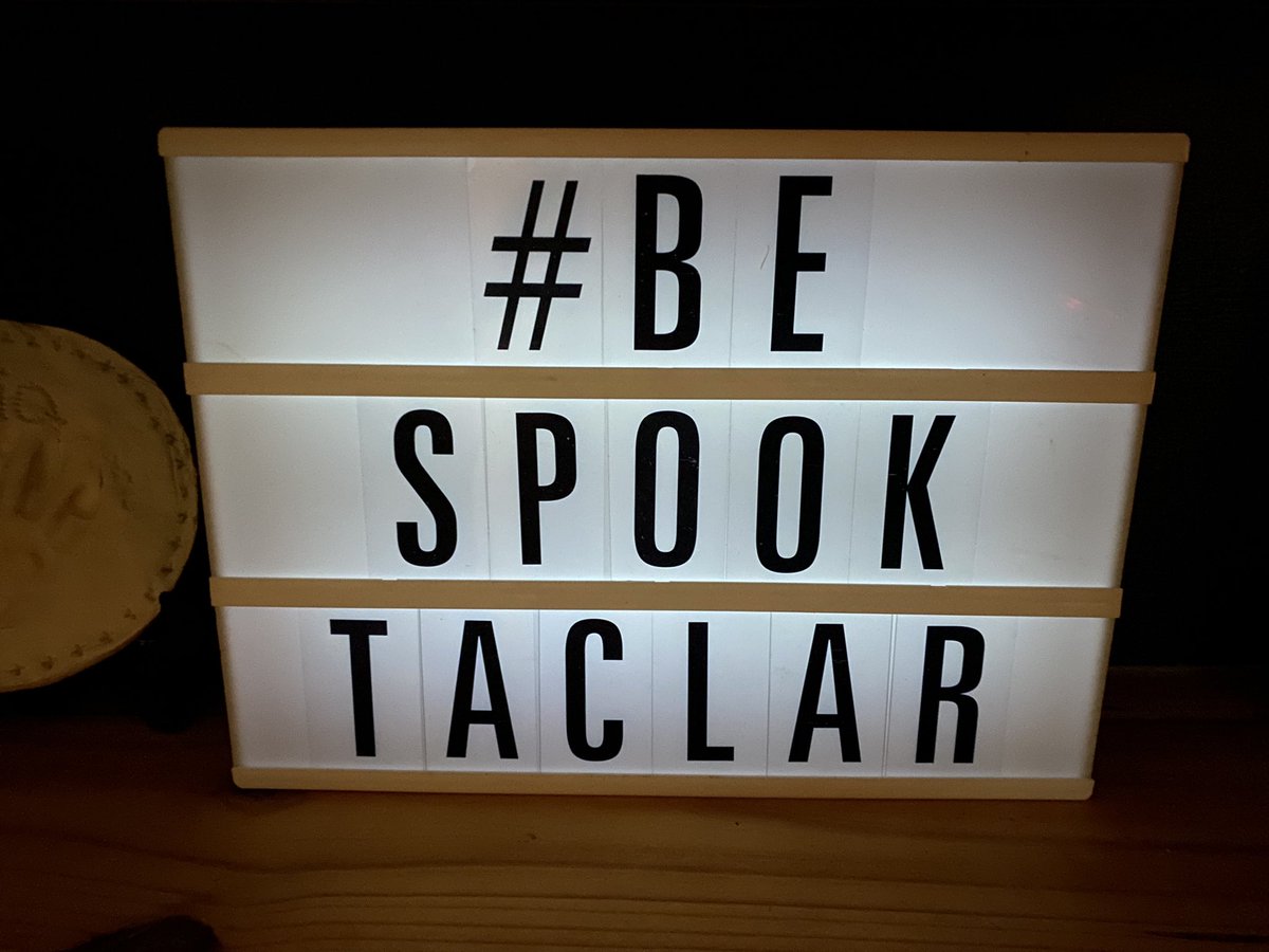 Becky_2186's tweet photo. Halloween has hit @No1 Got slightly carried away with the decs this year but ah well 🎃 👻 Roll on quiz night 😆 https://t.co/tFYyFwoCbL